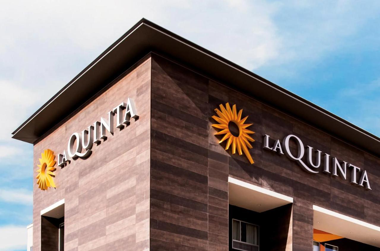 La Quinta Inn & Suites By Wyndham Littleton-Red Rocks Exterior photo